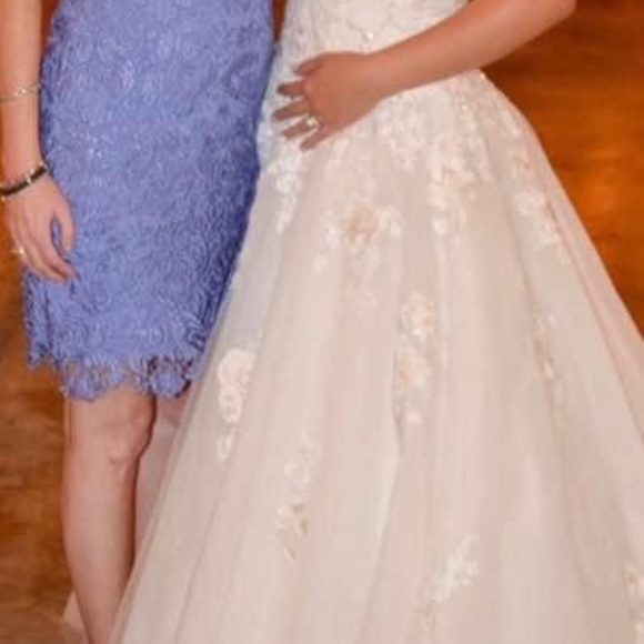 Wedding Dress - Picture 3 of 5